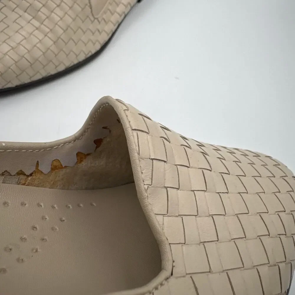 Trotters Liz Women's Size 7.5 NARROW Beige Basketweave Leather Comfort Shoe NOTE